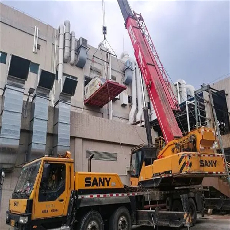 武胜租赁大型汽车吊，助力工程项目高效进行